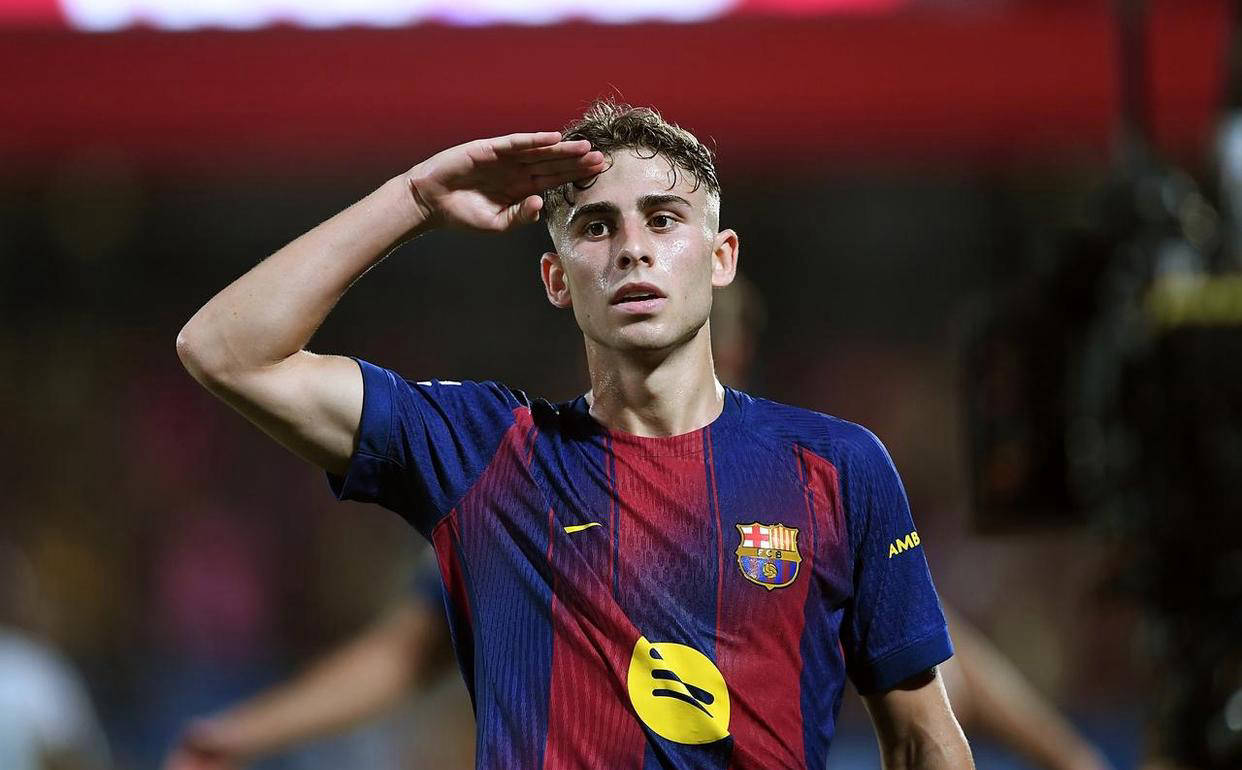 开云下载-瓦伦西亚大捷击败对手,主场喜获三分