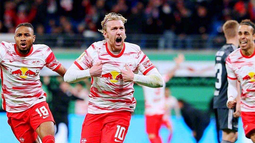 包含沃尔夫斯堡球员战术严密,稳定保持优势的词条 包含沃尔夫斯堡球员战术严密,稳定保持优势的词条