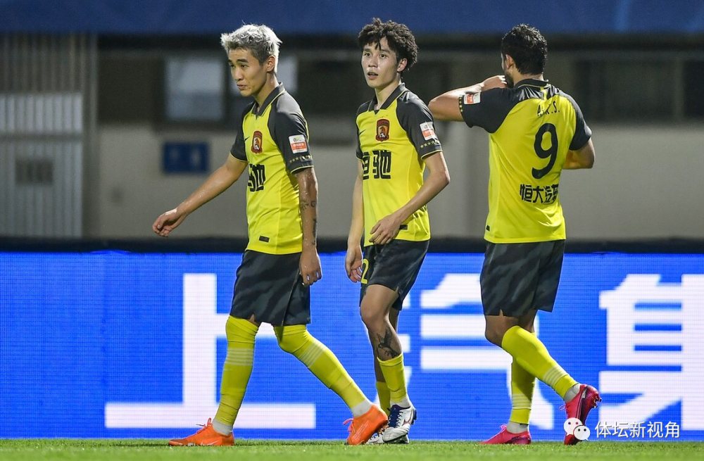 开云体育在线-恒大狂胜,卫冕冠军气势如虹