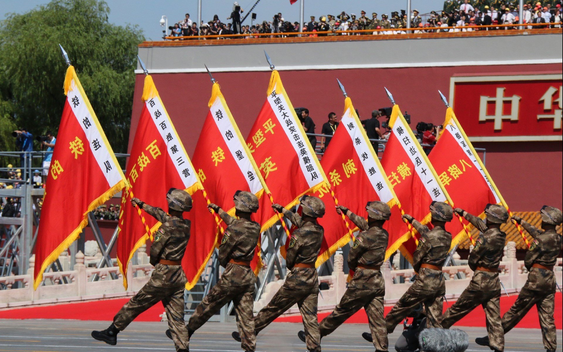 橙潮席卷斗牛士,亚洲之光闪耀时—现代足球的速度革命与个体价值