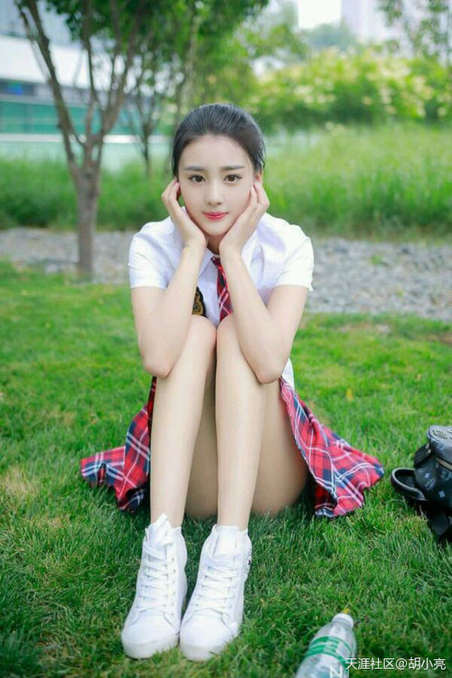 开云体育在线-双星闪耀夜，当F1极速轰鸣，遇见克瓦拉茨赫利亚的魔法舞步